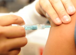 Farmácias e drogarias de todo o país vão poder oferecer o serviço de vacinação