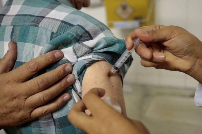 Brasil: Traficante sequestra funcionárias de posto de saúde para vacinar quadrilha