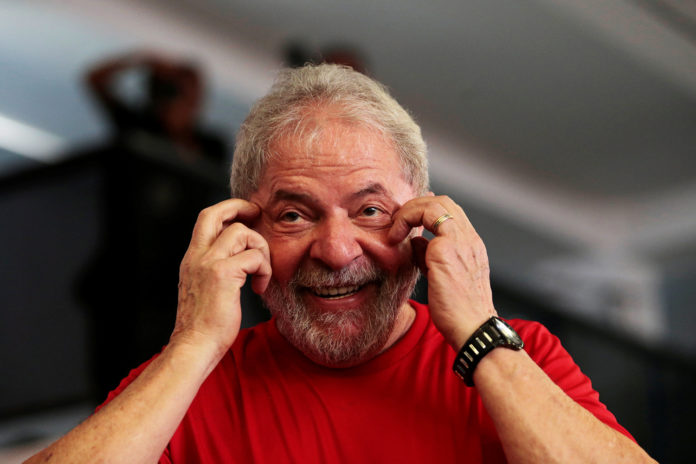 Lula mais uma vez escapa da prisão por novo adiamento do STF